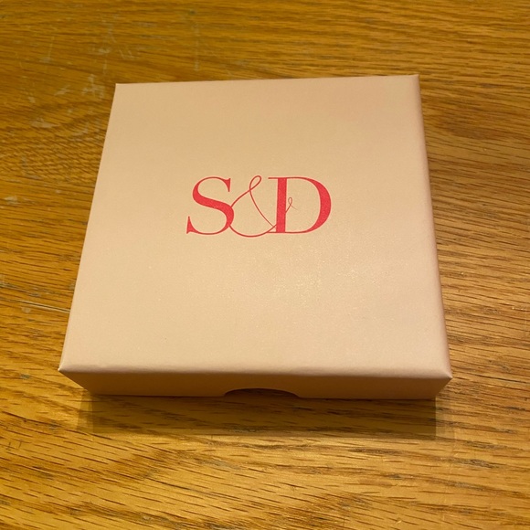 Game Changer Statement Earrings - Picture 4 of 4